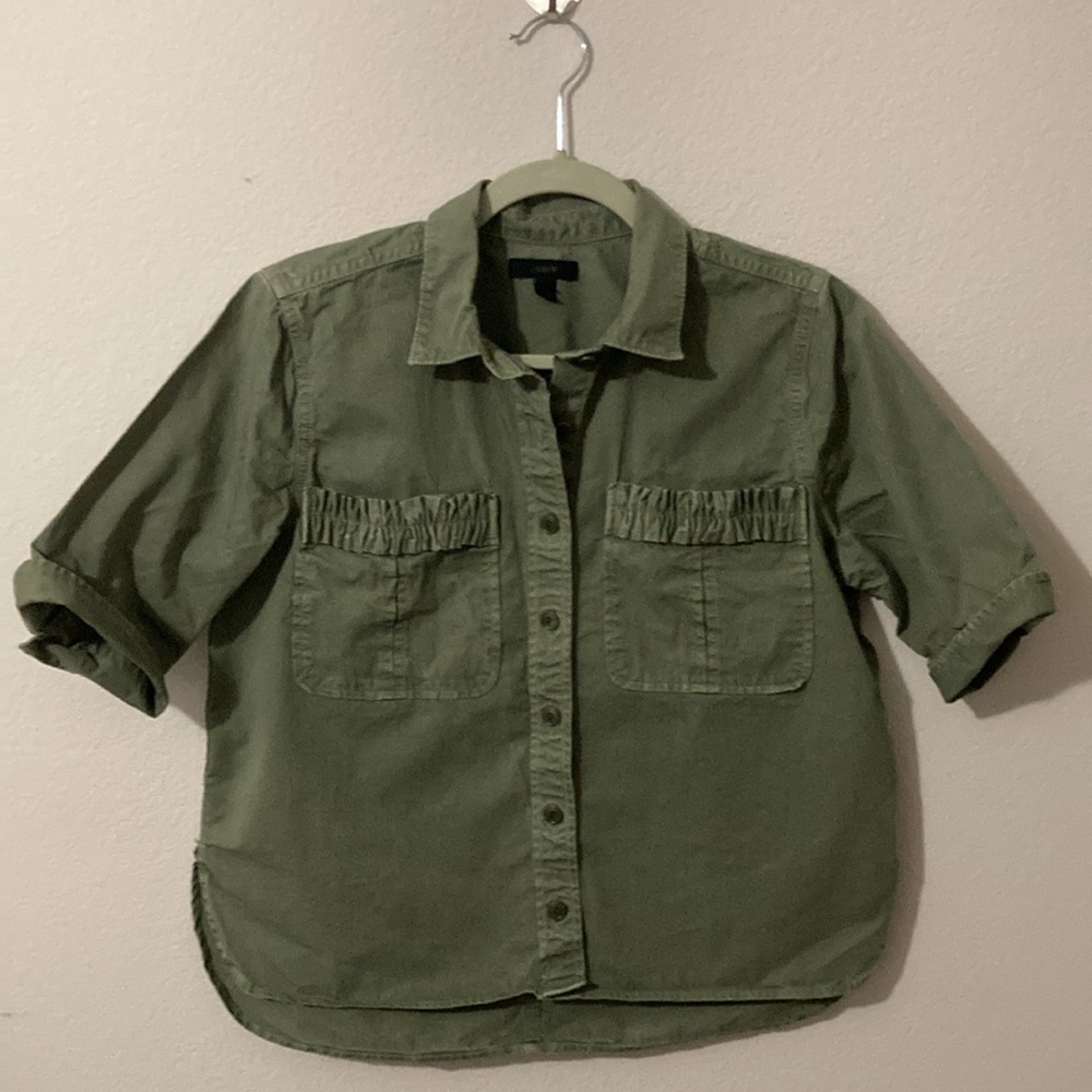 J. Crew Boy Meets Girl Short Sleeve Size 6
Utility Button-Up Shirt 100% cotton